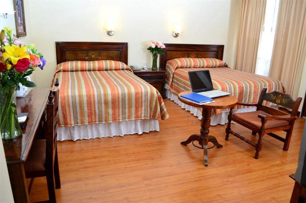 Plaza Uruapan Hotel מראה חיצוני תמונה