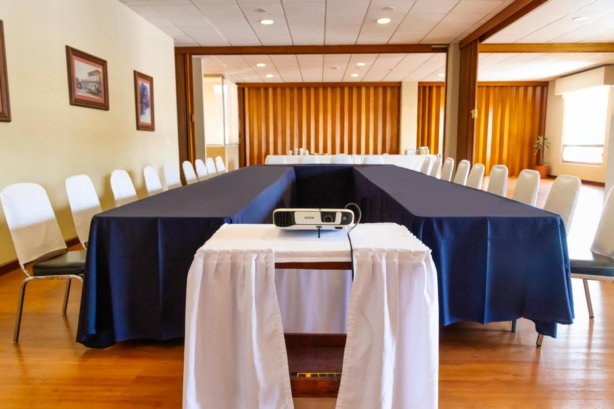 Plaza Uruapan Hotel מראה חיצוני תמונה