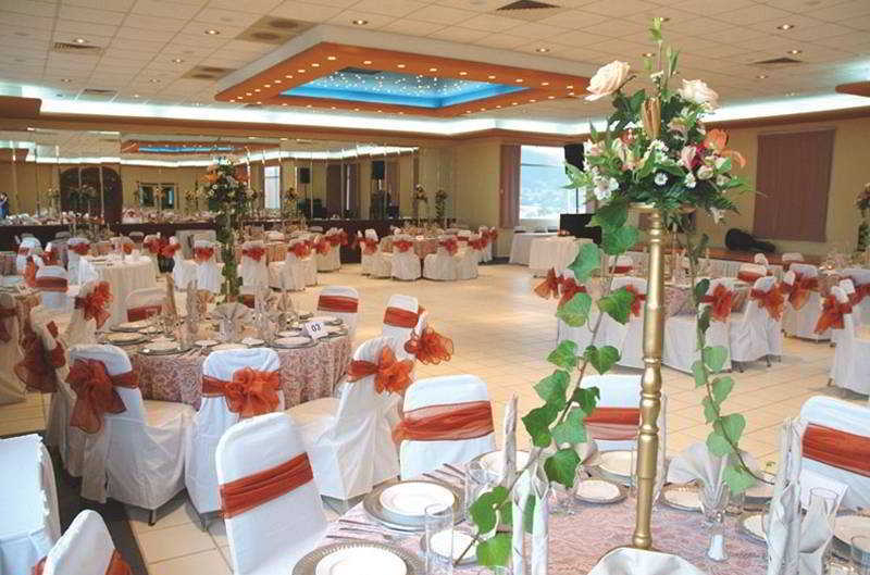 Plaza Uruapan Hotel מראה חיצוני תמונה