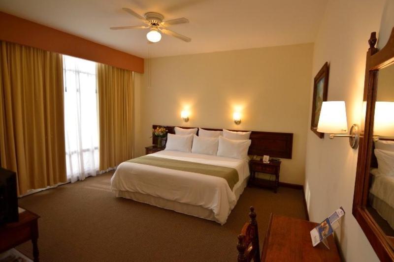 Plaza Uruapan Hotel מראה חיצוני תמונה