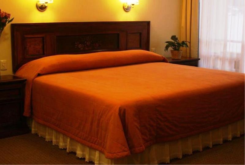 Plaza Uruapan Hotel מראה חיצוני תמונה