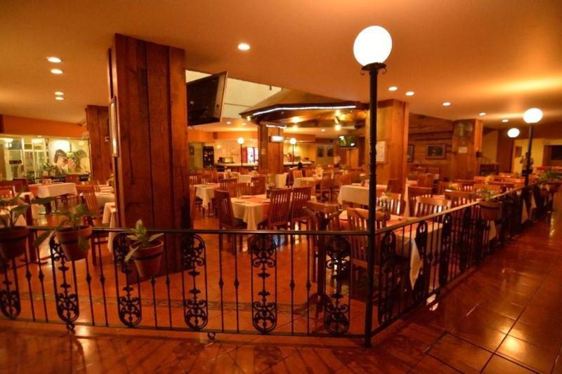Plaza Uruapan Hotel מראה חיצוני תמונה