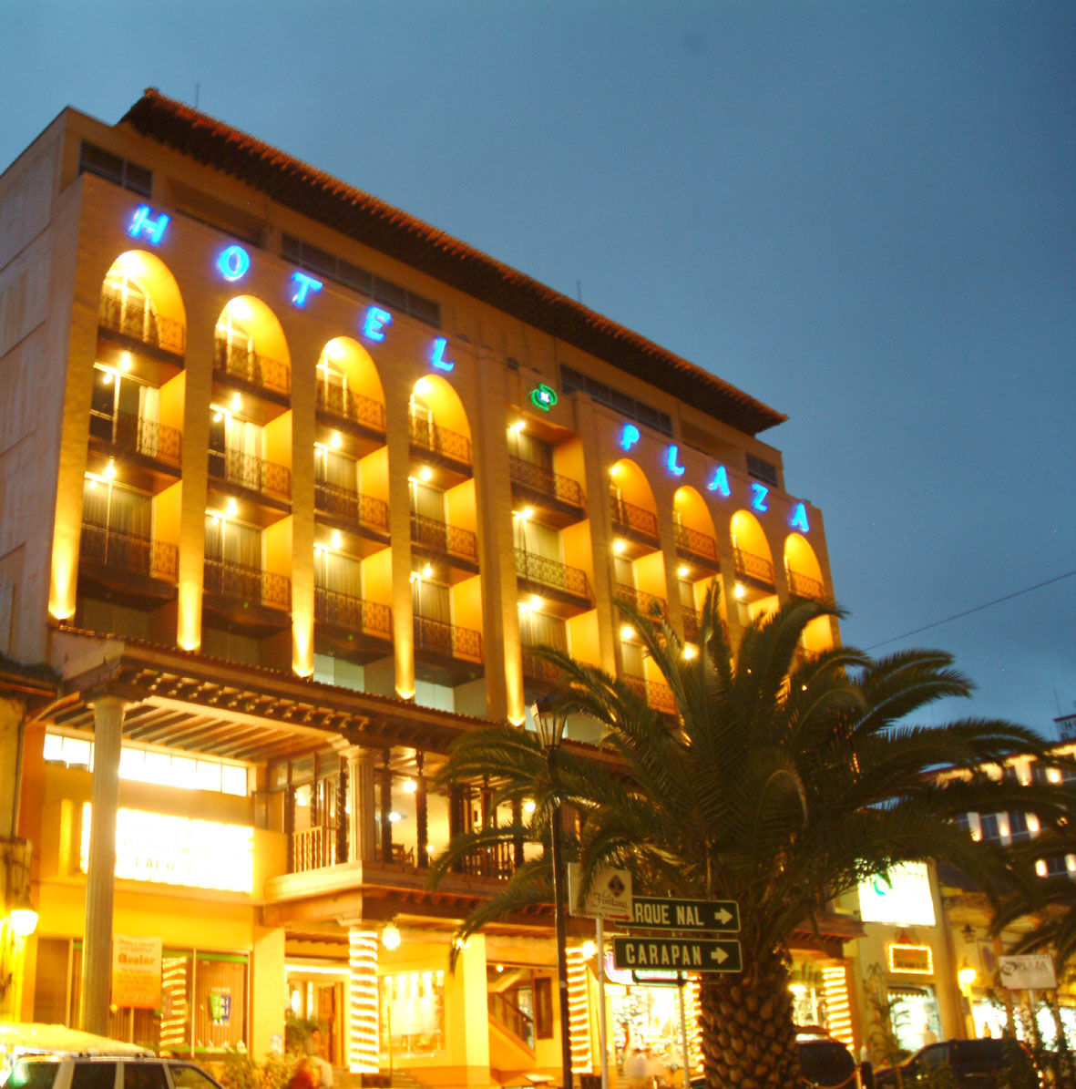 Plaza Uruapan Hotel מראה חיצוני תמונה